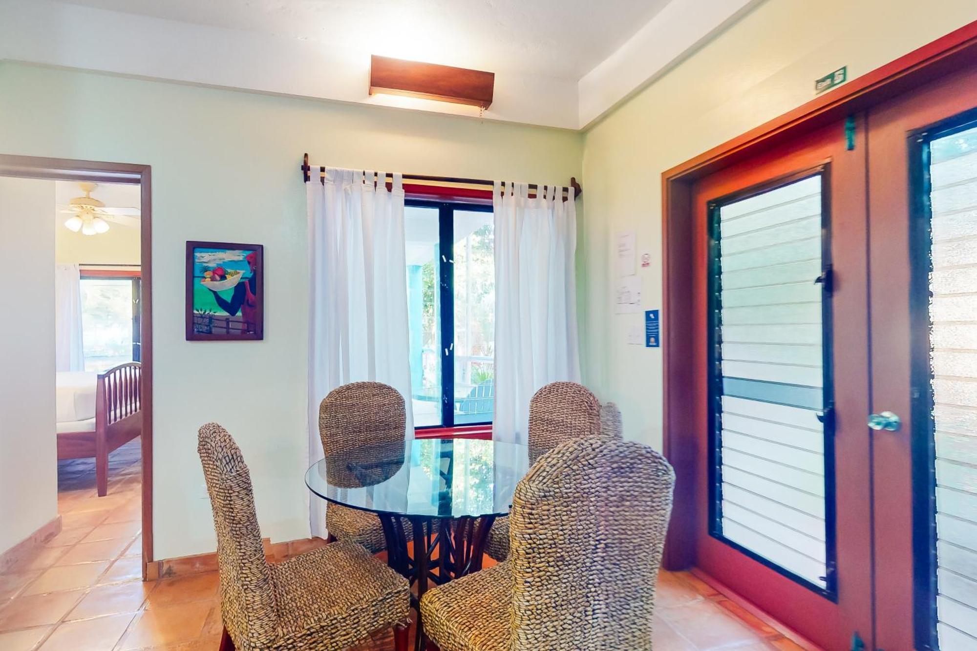 Condo #25 @ Beachside Villas Placencia 外观 照片